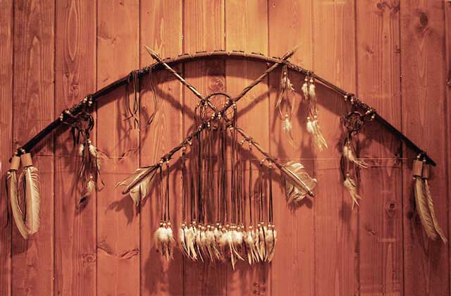 Bow and Arrows wall decor