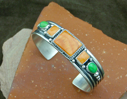 Sterling Silver Navajo Bracelet, spiny oyster shell and Gaspeite Sterling Silver Navajo Bracelet, spiny oyster shell and Gaspeite