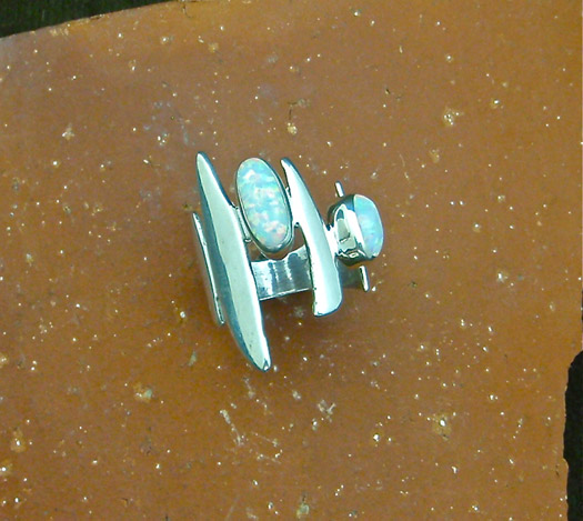Navajo Sterling Silver White Cultured Opal
Ring Navajo Sterling Silver, White Cultured Opal ring