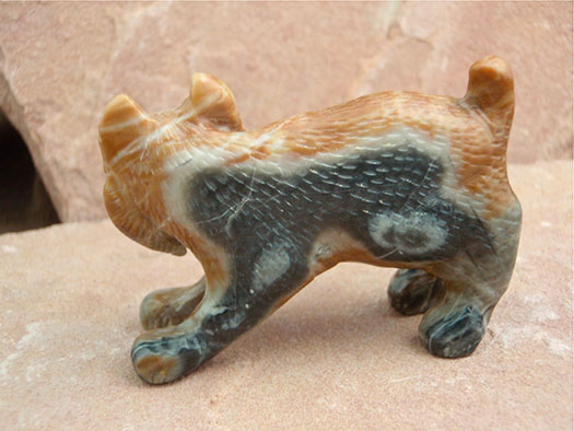 Zuni Hand-carved Bobcat Fetish