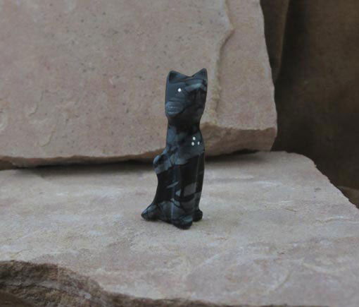 Zuni Hand-carved Cat Fetish