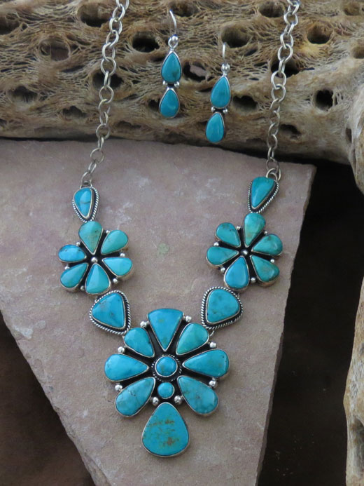 Navajo Fox Turquoise Necklace and earring set